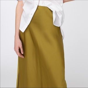 🆕️ J.Crew Pull-on Slip Gold Midi Skirt